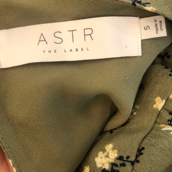 ASTR Bubble Sleeve Sweetheart Slit Maxi Dr… - Picture 5 of 7